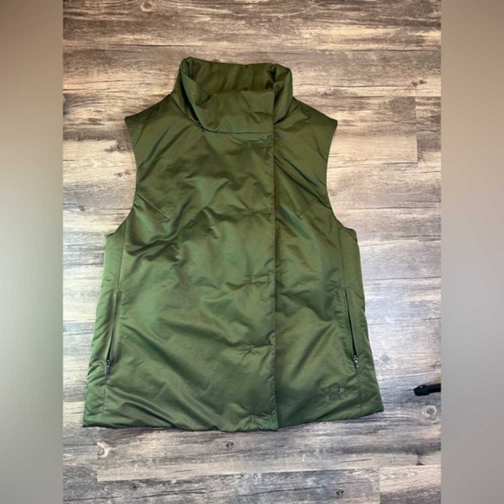 Under Armour Army Green Women's Cold Gear Fitted‎ Vest Large